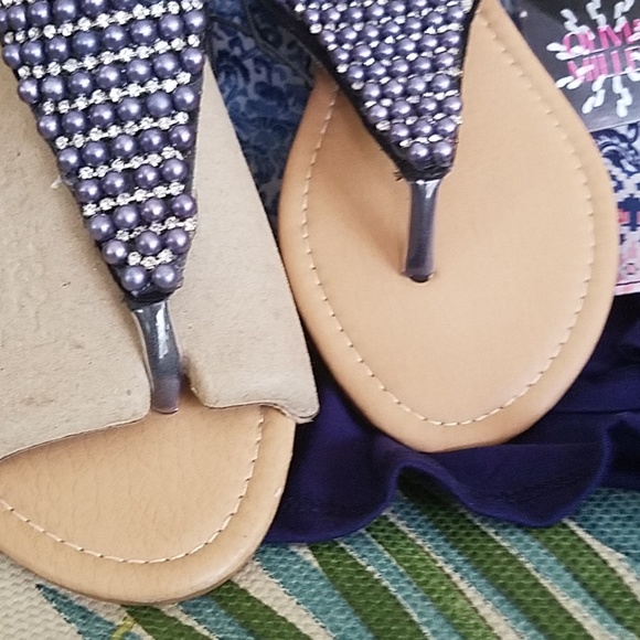 🔥5/$25 Sale OLIVIA MILLER Embellished Sandal NWOB - Picture 7 of 7